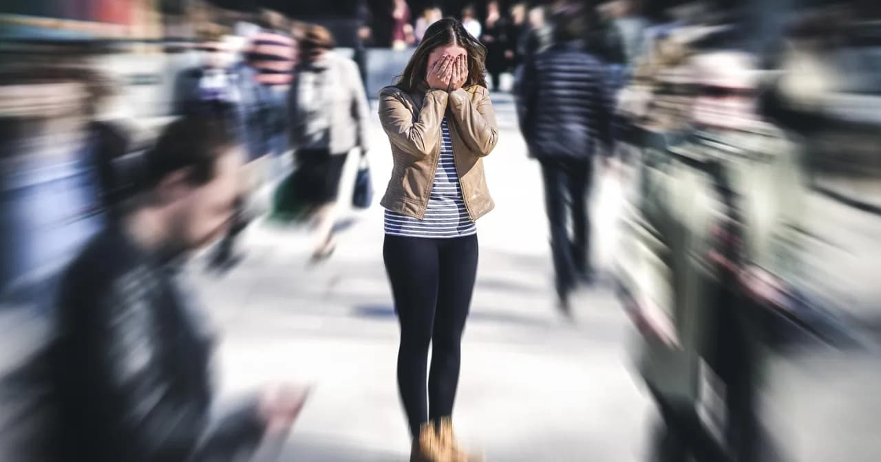 Poznaj najczęstsze objawy schizofrenii - lista symptomów i diagnostyka