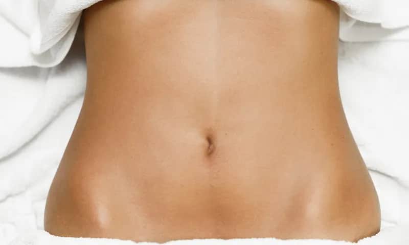 Skuteczne sposoby jak naciągnąć skórę na brzuchu: naturalne i zabiegowe