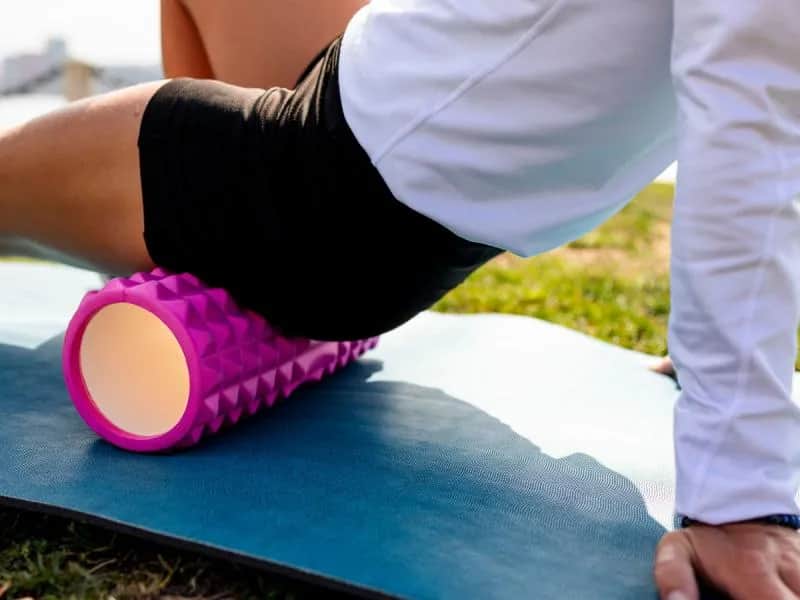 Rolowanie naciągniętego mięśnia - co musisz wiedzieć przed zabiegiem