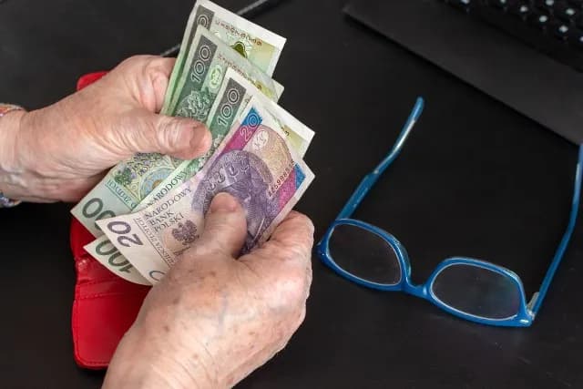 Kiedy osoba niepełnosprawna może przejść na emeryturę? Sprawdź warunki